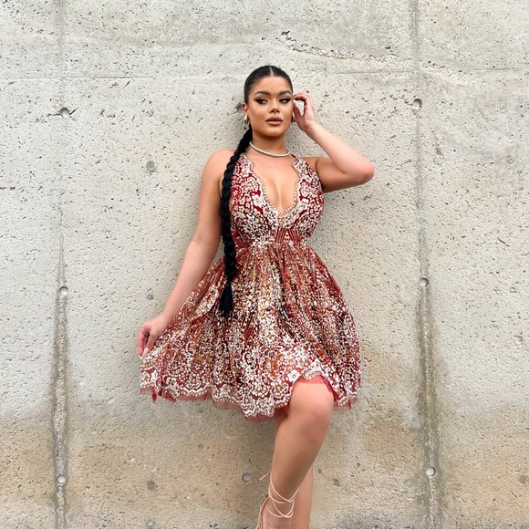 Wine Glitter Flare Mini Dress - Picture 2 of 5